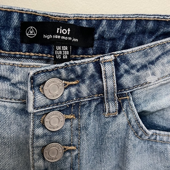Misguided Riot Mum Hi Rise Button Fly Jeans Size 6 - Picture 3 of 8
